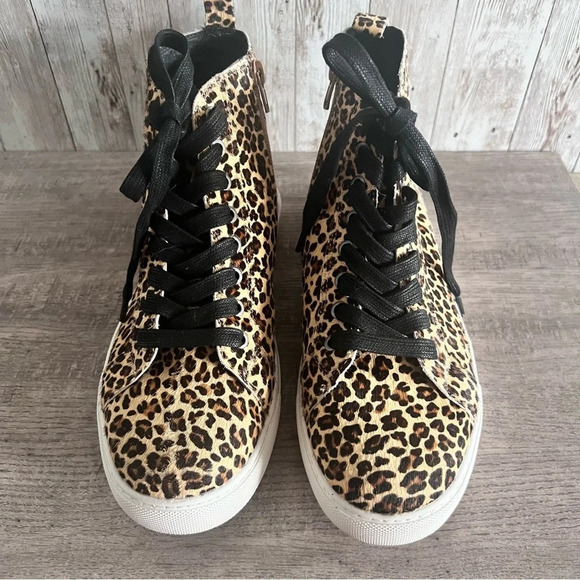 Leopard Print High-Top Sneakers with Side Zip - Picture 3 of 6